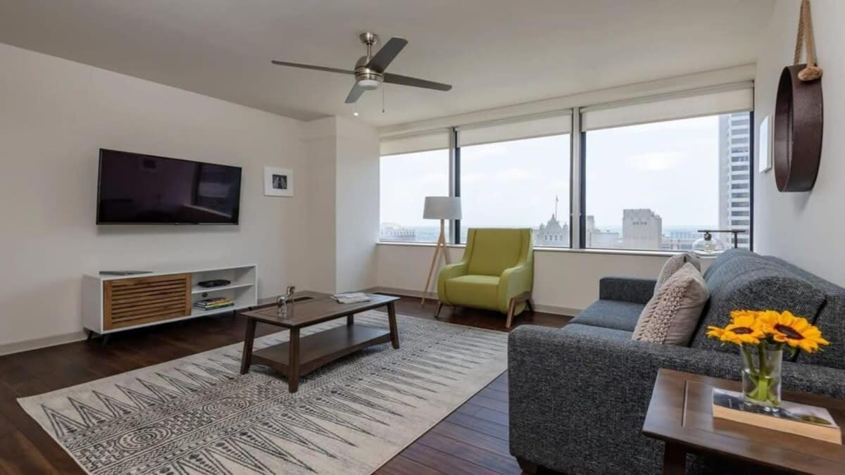 26Th Fl Bold Cozysuites With Pool, Gym Dallas Buitenkant foto