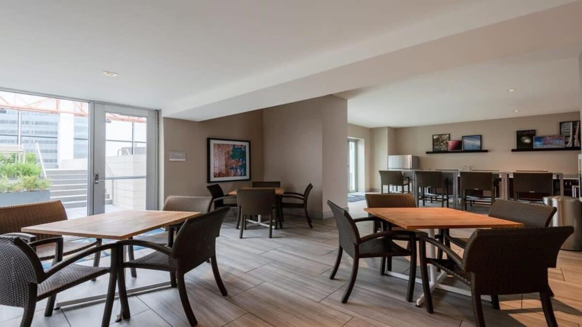 26Th Fl Bold Cozysuites With Pool, Gym Dallas Buitenkant foto